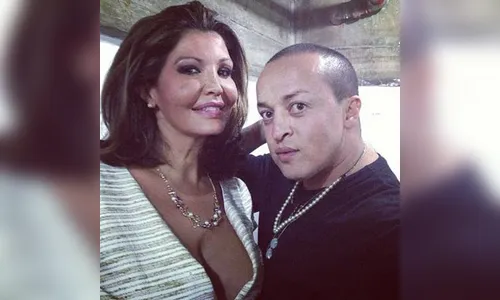 Roberta Close exagera no botox e vira piada na web