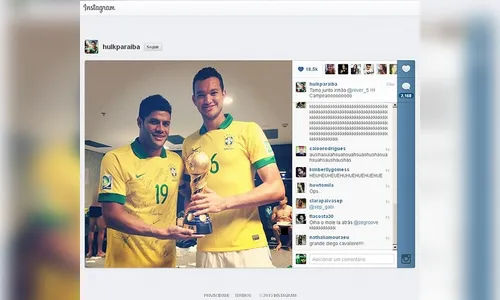 Foto de Hulk no vestiário mostra Diego Cavalieri nu