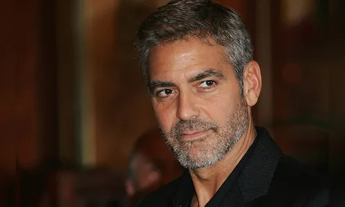 George Clooney conta que bebeu para fazer filme