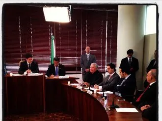 A assessoria de imprensa da Alep publicou, no Instagram, uma foto da presença do ex-governador na sessão