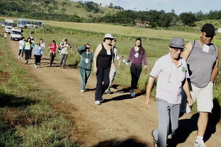 Caminhada rural comemora os 70 anos de Apucarana