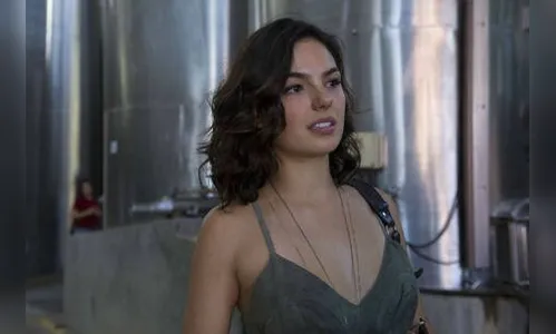 Revista masculina vai ter que indenizar Isis Valverde por topless