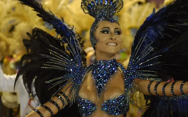 Sabrina Sato desfaz rivalidade entre Rio e São Paulo no Carnaval