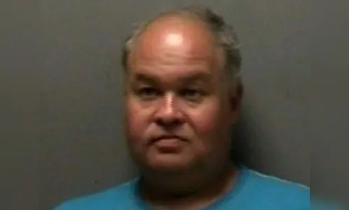 Americano é preso após 'sexo' com caixa eletrônico