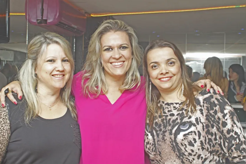   Alessandra Cristina de Oliveira, Melissa Gouveia e Sílvia Fidelis 