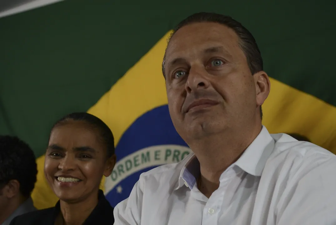 Eduardo Campos e Marina Silva se reúnem com artistas