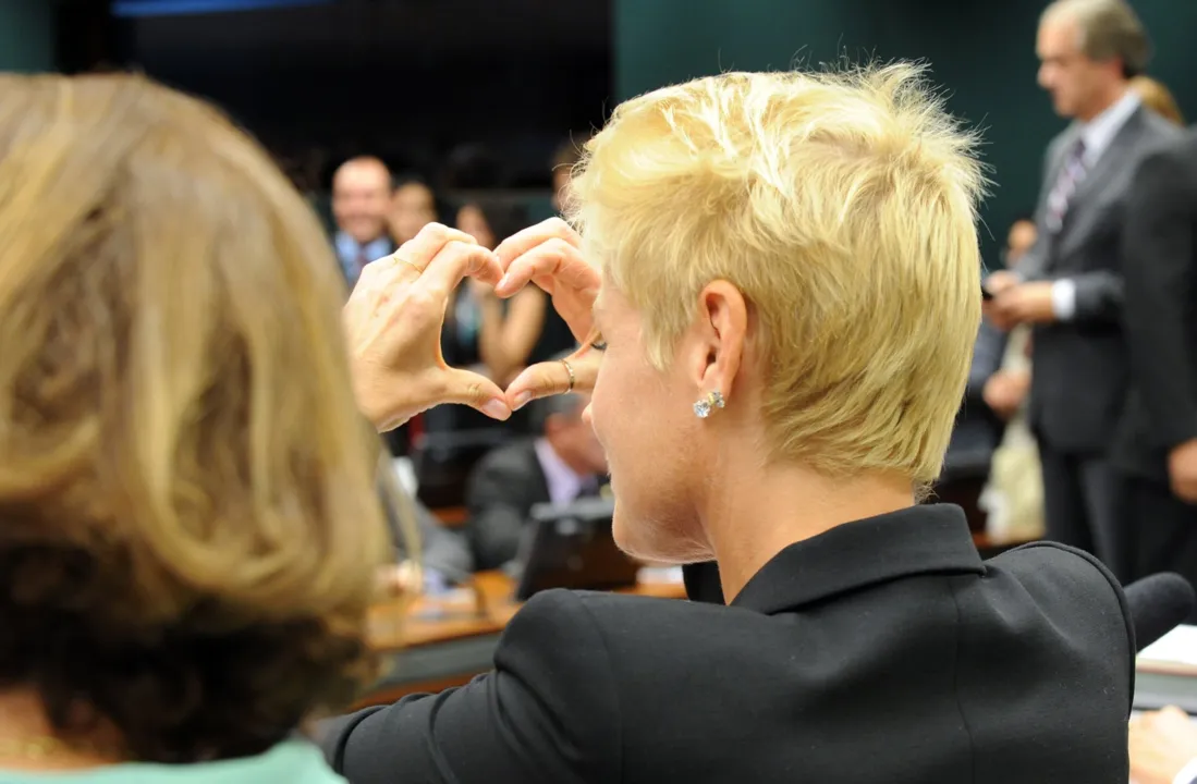 Por aprovação da 'Lei da Palmada', Xuxa vai ao Senado