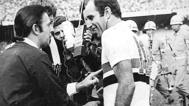 Armando Marques conversa com Gérson antes da final do Brasileiro-1971 Atlético-MG x São Paulo - Foto: Gazeta Press