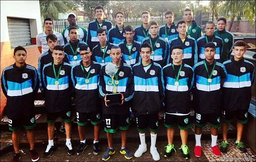 Arapongas conquista título internacional de futebol em Nova Londrina