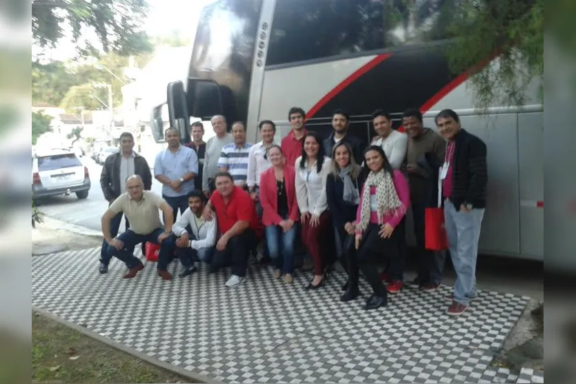  Caravana apucaranense que foi para Feira Brasileira para a Indústria Têxtil (FEBRATEX)  