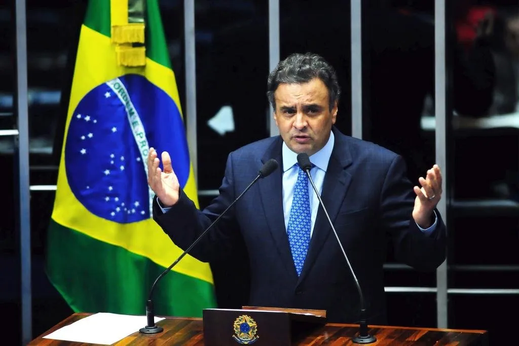 Ex-líder do governo Dilma, Jucá declara voto em Aécio e ataca petista