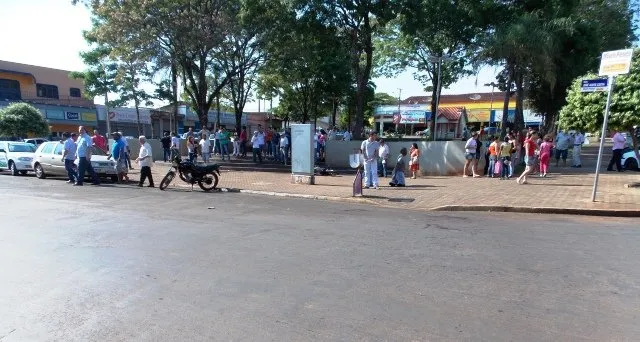 A tentativa de homicidio ocorreu na Praça Duque de Caxias, no centro da cidade - Foto: Blog do Roque