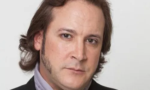 Ex-Menudo Roy Rossello é detido e votação de 