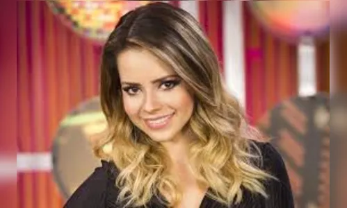 Fã se desculpa com Sandy por polêmica em aeroporto: 'Não fui para puxar cabelo'