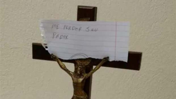 Fugitivo deixou bilhete pedindo perdão a padre após invadir capela - Foto - Reprodução