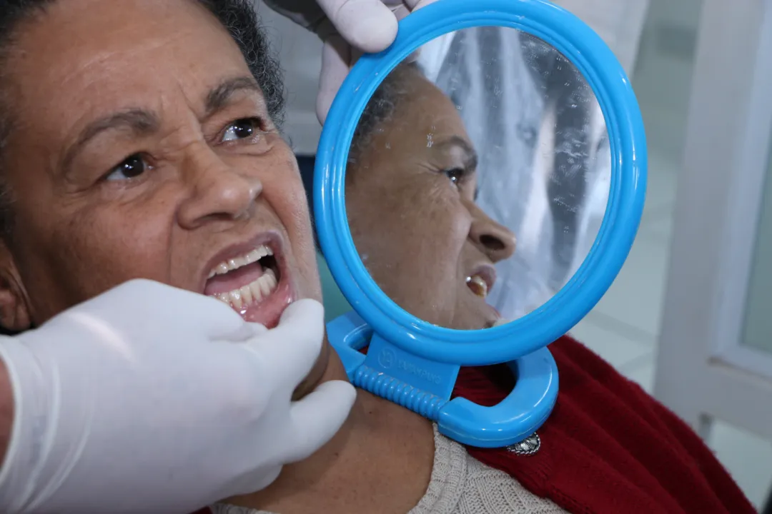 Atendimento de prótese dentária cresce 120% em Apucarana