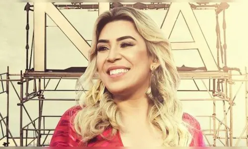 Naiara Azevedo faz show gratuito na festa de aniversário 