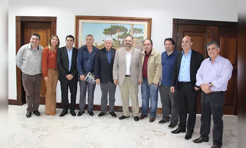 Comitiva de Ivaiporã vai à Casa Civil e reforça pedido de recursos para obras em colégios