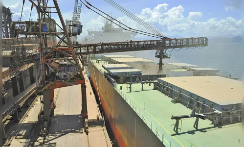 
							Embarque de soja no Porto de Paranaguá é o maior da história
						
						