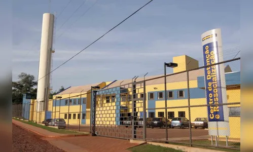 Agente penitenciário fica ferido após ser rendido por preso no Paraná