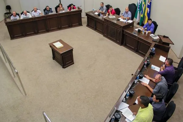 Sessão ordinária da Câmara de Arapongas