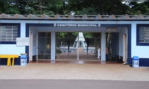 Araponguenses têm prazo para fazer manutenção em túmulos