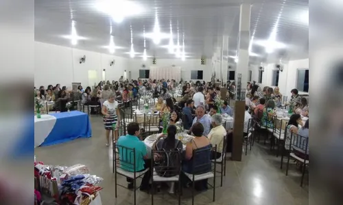 Jandaia do Sul comemora Dia do Professor com jantar festivo