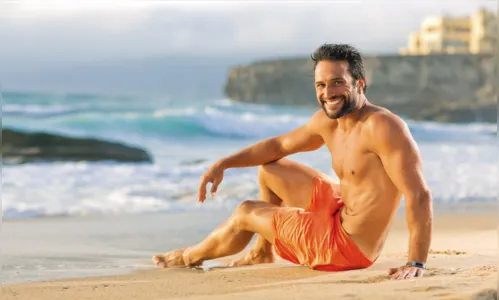 
							Ator que fará par com Bruna Marquezine se destaca pelo 'corpão'
						
						