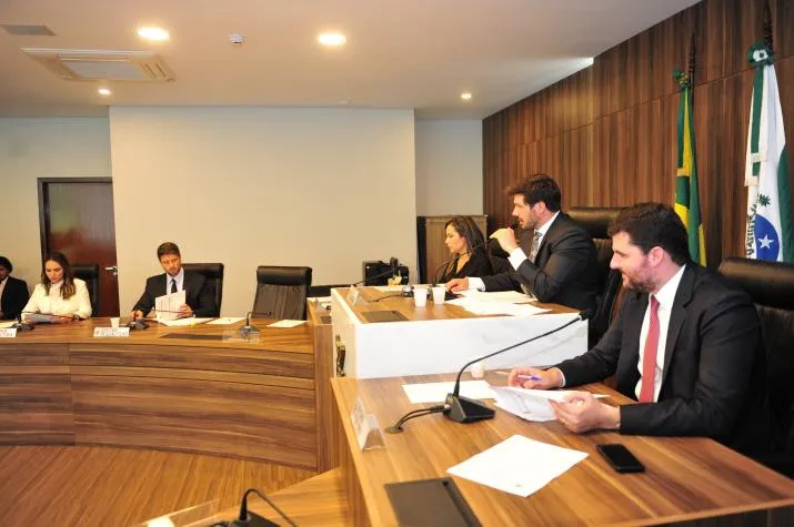 Comissão de Revisão e Consolidação Legislativa examina as leis mais antigas do Paraná