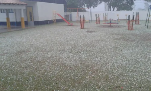 Chuva de granizo com vento é registrada em Jandaia do Sul