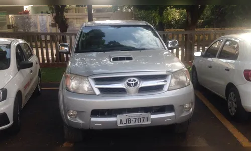 Hilux roubada de casa de presidiário é recuperada pela PM