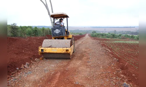 Prefeitura conclui manutenção em estrada rural da região do Araguari