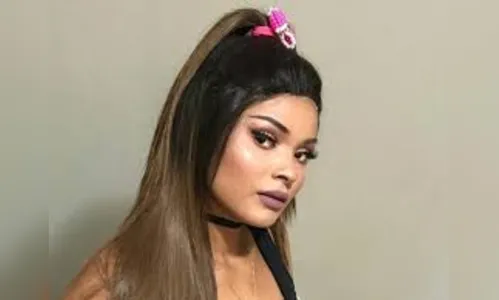 Irmã gêmea de Pabllo Vittar é mãe de um menino e já faz sucesso nas redes sociais