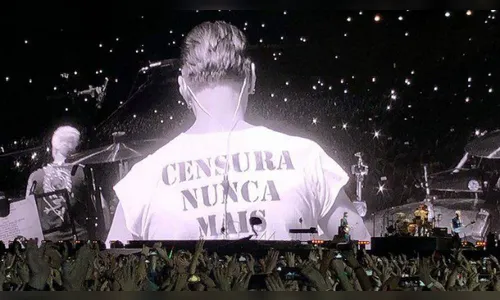 U2 protesta contra censura durante show em São Paulo
