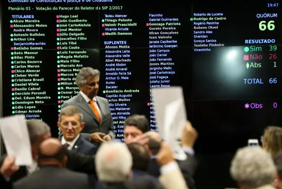 O parecer de Bonifácio de Andrada foi aprovado por 39 votos a 26, com uma abstenção - Foto - Arquivo/Agência Brasil