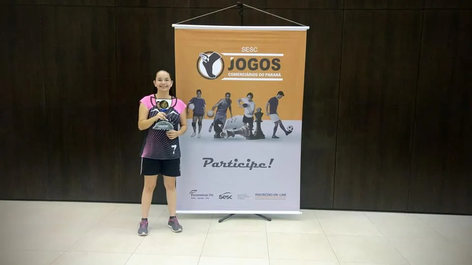 Maria Letícia Mendes conquistou 1.º lugar em modalidade dos Jogos Comerciários do Paraná - Foto - Reprodução/Facebook