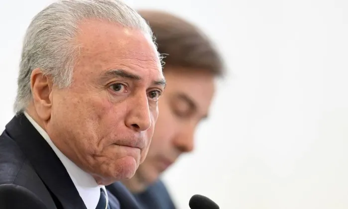 Temer avalia adiar reforma ministerial ampla após reação