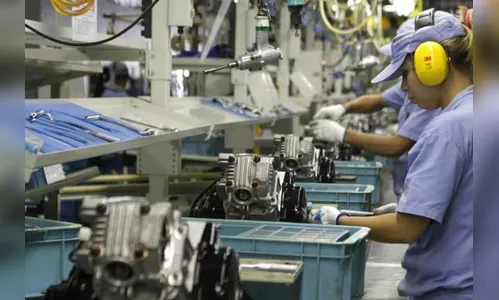 Confiança da indústria avança 1,9 ponto na prévia de outubro da FGV