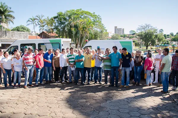 Prefeitura de São João do Ivaí reforça frota da saúde com aquisição de ambulância e van