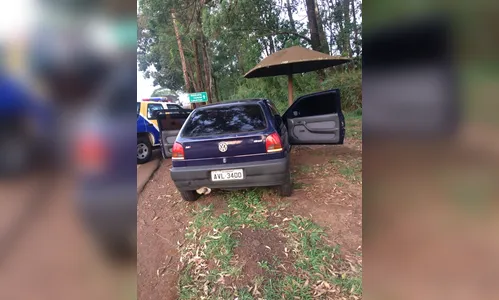 Criminoso colide veículo em ponto de ônibus após furtar carro em Apucarana