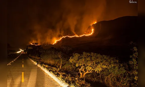 Incêndio devasta o Parque Nacional da Chapada dos Veadeiros