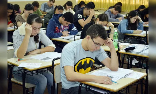 Site oferece bolsas de estudos em faculdades do Paraná