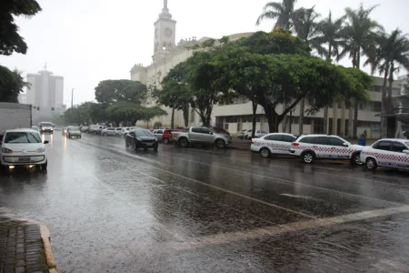 Chuva deve ir embora amanhã. (FOTO - TNOnline)