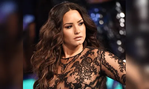 Boca nude é tendência entre famosas e ajuda a ressaltar o olhar