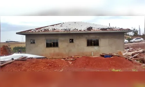 
							Temporal causa estragos em Marilândia do Sul 
						
						