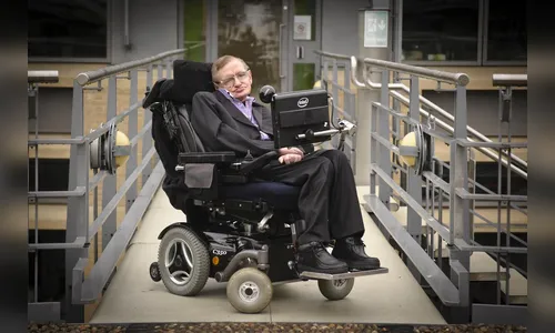Stephen Hawking afirma que a Terra será uma 'bola de fogo' em 2600