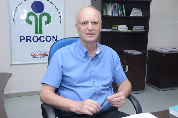 Coordenador do Procon de Apucarana, José Carlos Balan, aconselha pesquisar antes de comprar (Sérgio Rodrigo)