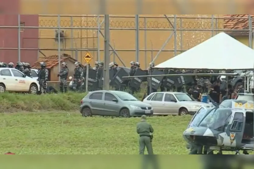  A Penitenciária Estadual de Cascavel está cercada por forças de segurança - Foto: Tarobanews 