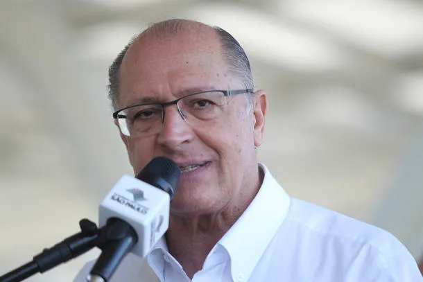 Alckmin rejeita presidência do PSDB e diz não concordar com saída de Tasso
