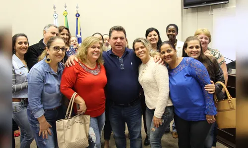 Diretores de Escolas Municipais e CMEIS são homenageados